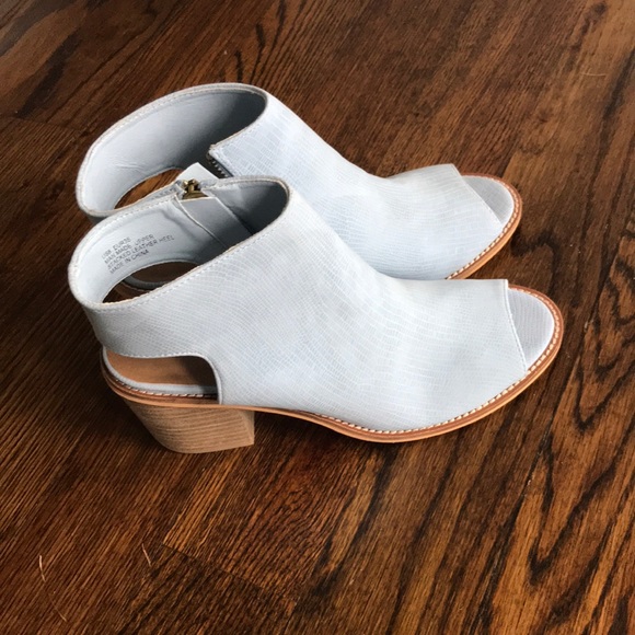 A Rider Girl Shoes - Light Blue Peep Toe Low Bootie
